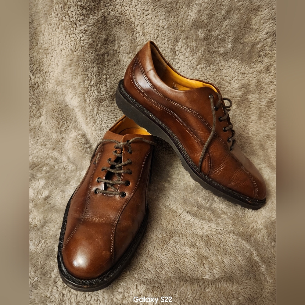 Mephisto men shoes. Size 8. Worn twice